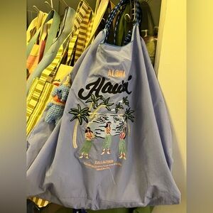 Tote bag with adjustable should straps